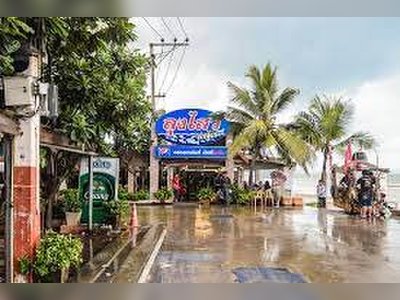 ร้านลุงไสว หาดจอมเทียน