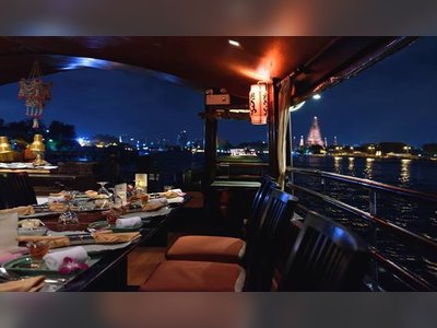 Apsara River Cruise by Banyan Tree Bangkok