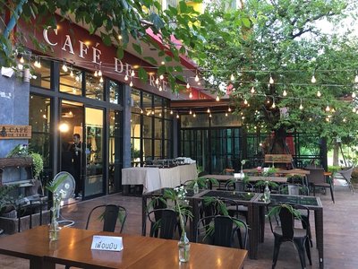 Cafe de Tree