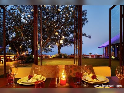 Let’s Sea Pub & Restaurant at Let’s Sea Resort