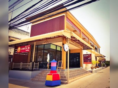 CHECK IN Eatery