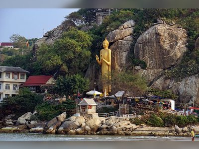 Khao Takiab Hill and Beach