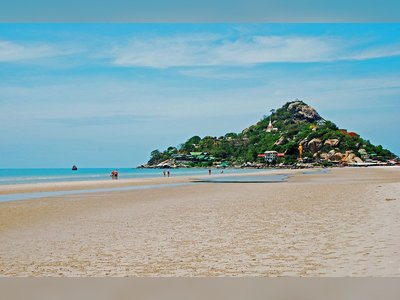 Khao Takiab Hill and Beach
