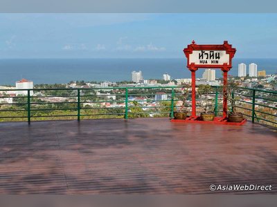 Experience the viewpoints Hin Lek Fai and Wat Khao Takiap