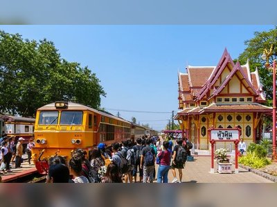 Travelling on the Bangkok to Hua Hin Train