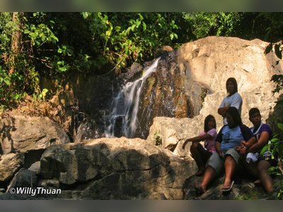 Ton Ao Yon Waterfall