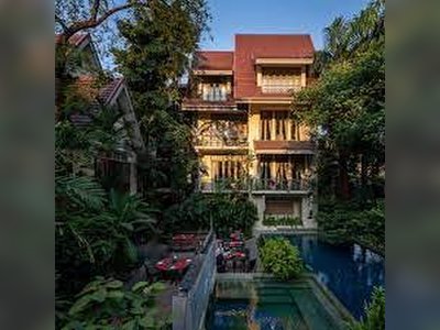 โรงแรมอริยาศรมวิลล่า