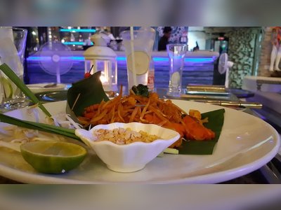 ร้านอาหาร Home Kitchen, Bar & Bed