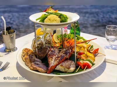 Old Siam Thai Royalty Beachfront Restaurant