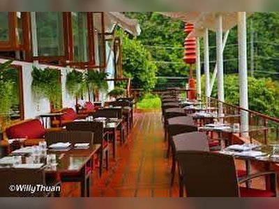 ร้าอาหาร Wok Pagoda Kitchen