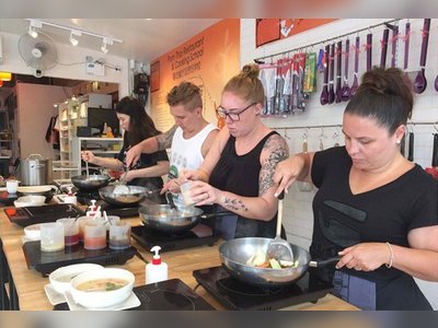 Pum Cooking School