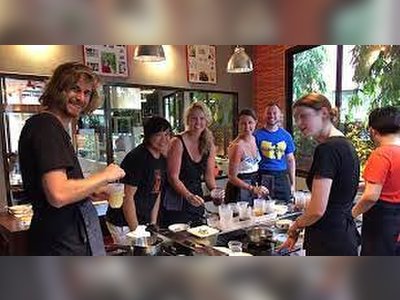 Pum Cooking School