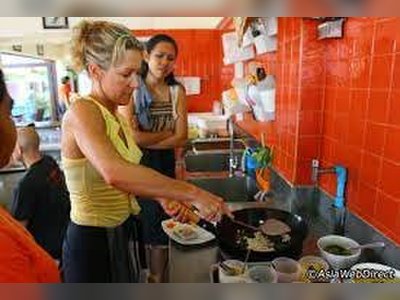 Pum Cooking School