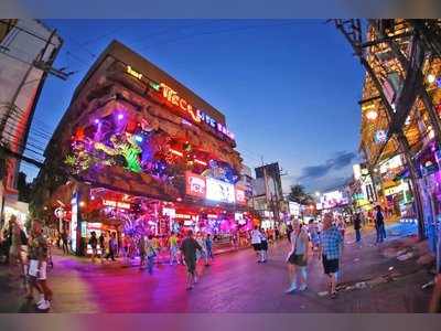Patong Beach! What to Do in Patong?