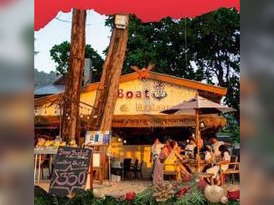Boat Bar and Restaurant on Kamala Beach