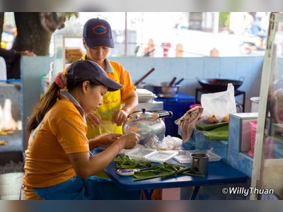 Lock Tien Food Court in Phuket Town