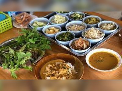 Kanom Jeen Saphan Hin in Phuket Town