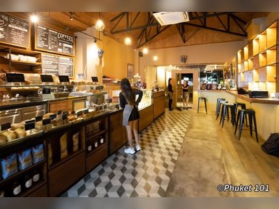Maison Napoleon restaurant and bakery in Bangtao