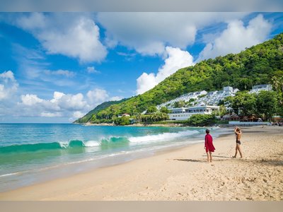 Nai Harn Beach