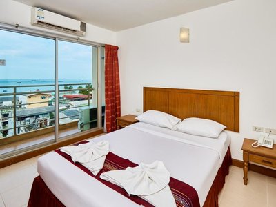 โรงแรม Eastiny Seven Hotel