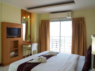 โรงแรม Eastiny Seven Hotel