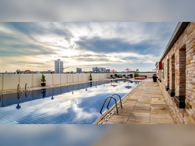 โรงแรม Amari Nova Suites