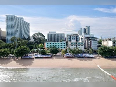 โรงแรมเวฟ พัทยา