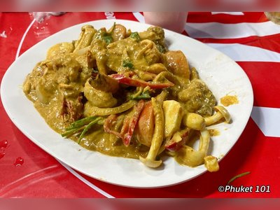 Hong Khao Tom Pla Restaurant