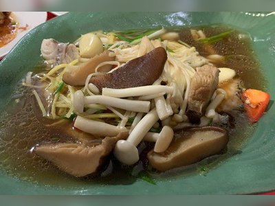 Hong Khao Tom Pla Restaurant