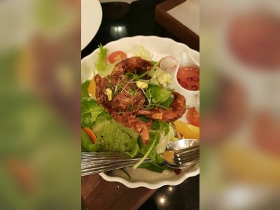 ห้องอาหาร ลา เฟม (La Ferme Restaurant)