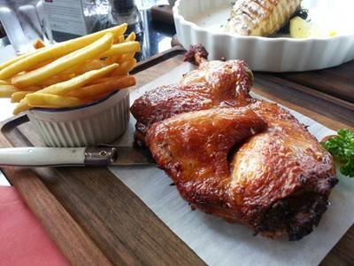 ห้องอาหาร ลา เฟม (La Ferme Restaurant)