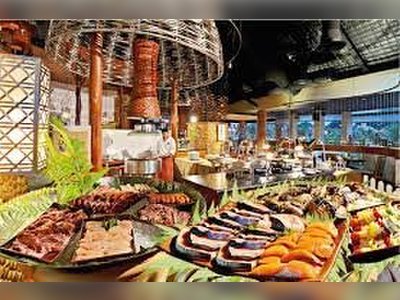 ร้านอาหาร เฟลมส์  โรงแรมเซ็นทาราแกรนด์มิราจบีชรีสอร์ท พัทยา