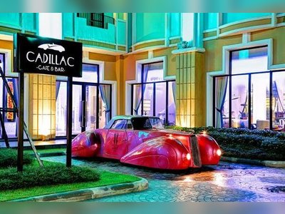 ร้าน Cadillac Café & Bar, Wave Hotel Pattaya