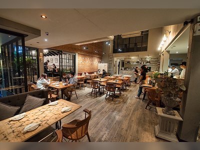 Maki Sushi on Fifth