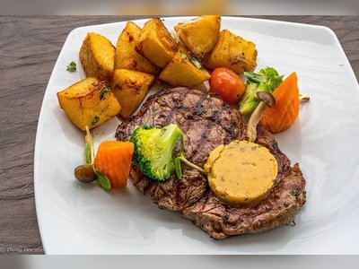 Thong Dee The Kathu Brasserie
