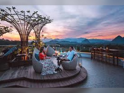 ChiangRai Lake Hill