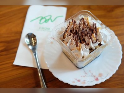 Chom Cafe