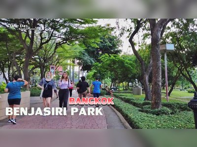 Benjasiri Park