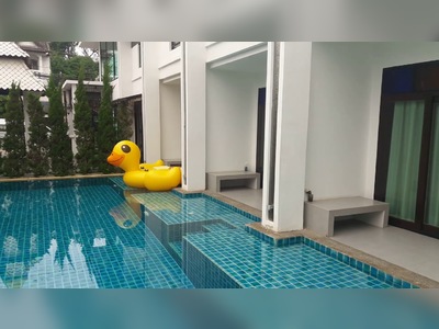 Ai Pai Hotel