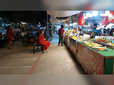 Si Khao Night Market
