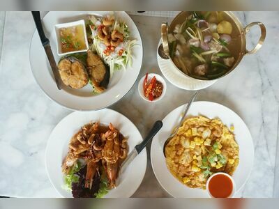 Look Kai Cafe & Restaurant