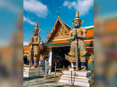 Etiquette advice for visiting Thai temples