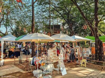 Thai Chang Public Park Local Market