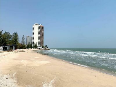 Cha-Am Beach