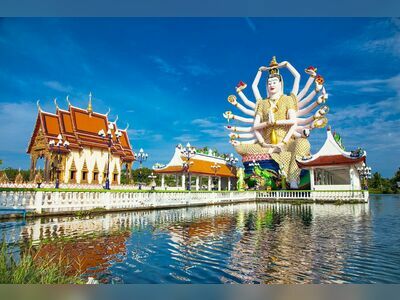 Wat Plai Laem
