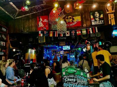 Chilling Bar & Restaurant, Paknam