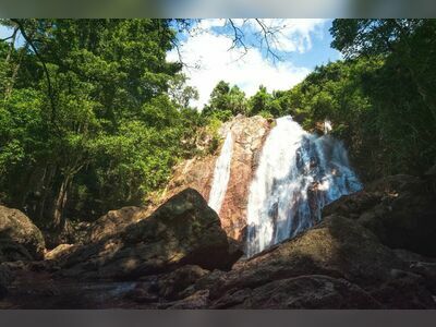 Na Muang Waterfall