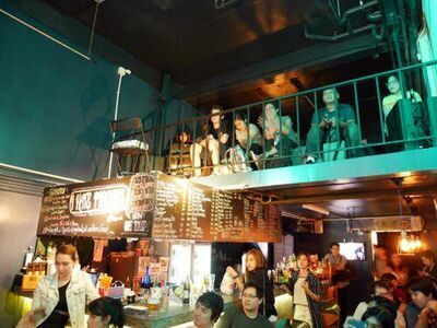 Chilling Bar & Restaurant, Paknam
