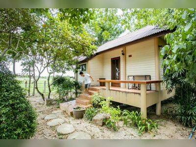 Baan Kasemsuk Resort