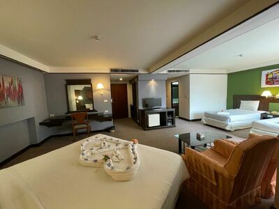 Songphanburi Hotel